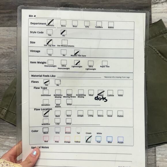 Vintage 90s Y2K Levi's Silver Tab Olive Green Women's 9 High Waist Khaki Shorts‎ - Picture 10 of 10